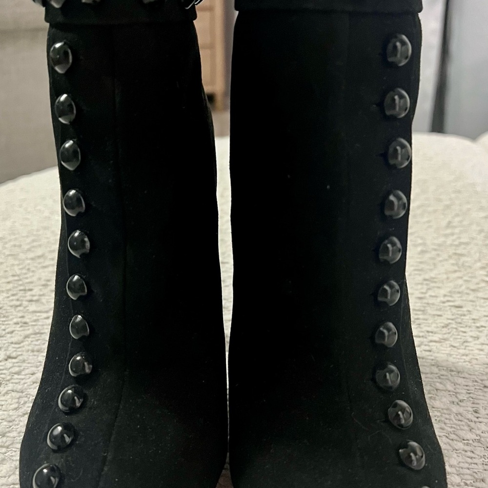 Elegant Black Women's Boots